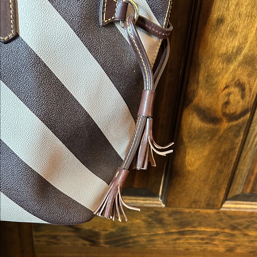 Dooney & Bourke Tan and Brown Chevron Tote - Picture 4 of 15